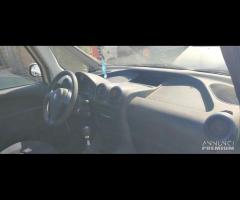 Ricambi Peugeot 1007 1.4B del 2008 - 7