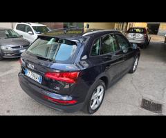 Audi Q5 35 TDI quattro S tronic Business - 24