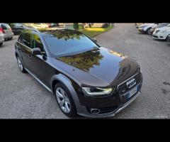 Audi A4 allroad 2.0 TDI 177CV S.tr. Business Plus - 23
