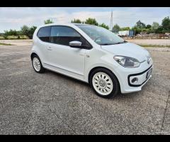 Volkswagen up! 1.0 75 CV 3p. white