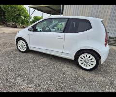 Volkswagen up! 1.0 75 CV 3p. white