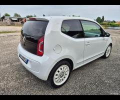 Volkswagen up! 1.0 75 CV 3p. white - 7