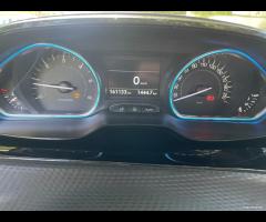 Peugeot 2008 BlueHDi 100 Allure - 6