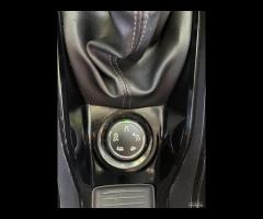 Peugeot 2008 BlueHDi 100 Allure - 11