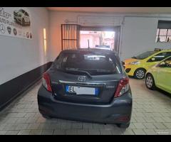 Toyota Yaris 1.0 ben.unico prop 2013 - 11