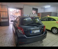 Toyota Yaris 1.0 ben.unico prop 2013 - 12