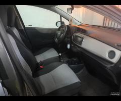 Toyota Yaris 1.0 ben.unico prop 2013 - 17