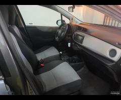 Toyota Yaris 1.0 ben.unico prop 2013 - 18