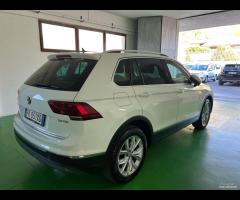 Volkswagen Tiguan 2.0 TDI SCR DSG 4MOTION Executiv - 11