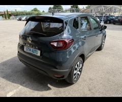 Renault Captur TCe 12V 90 CV Life - OK Neopatentat - 9