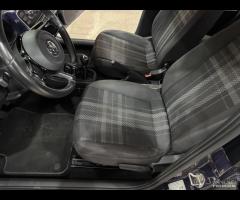 Volkswagen UP! 1.0 Club 60 cv. - 9