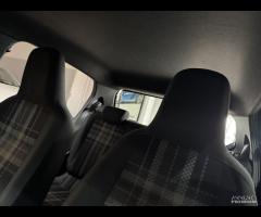 Volkswagen UP! 1.0 Club 60 cv. - 12