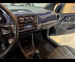 Volkswagen UP! 1.0 Club 60 cv. - 16