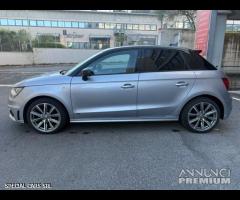 Audi A1 1.6 Tdi 90cv. S-Line Sport "Automatica" - 4