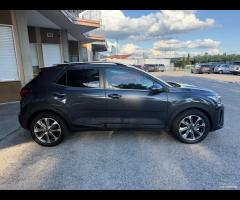 Kia Stonic 1.4 MPI 100 CV - Neopatentati - 9