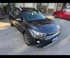 Kia Stonic 1.4 MPI 100 CV - Neopatentati - 13