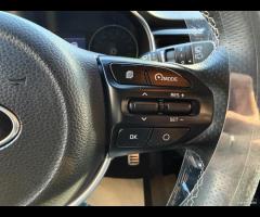 Kia Stonic 1.4 MPI 100 CV - Neopatentati - 17
