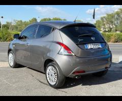 Lancia Ypsilon 1.3 MJT 95cv Gold - 10