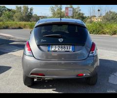 Lancia Ypsilon 1.3 MJT 95cv Gold - 11