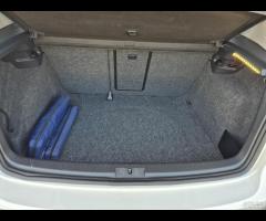 Volkswagen Golf Plus 1.6 TDI DPF Highline - 14