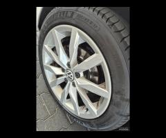 Volkswagen Golf Plus 1.6 TDI DPF Highline - 19