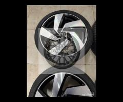 Cerchi 18 Richmond Volkswagen Golf e pneumatici