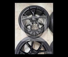 Cerchi 19 neri Golf R Line e pneumatici
