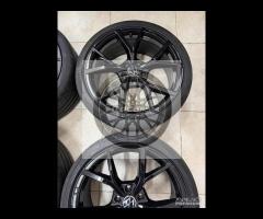 Cerchi 19 neri Golf R Line e pneumatici - 6