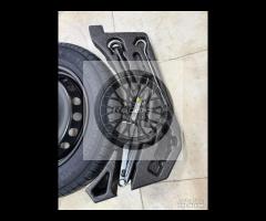 Kit nuovo ruotino e accessori nuova Nissan Qashqai