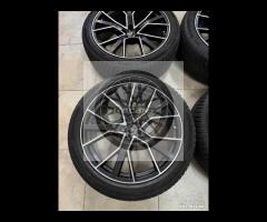 Cerchi e pneumatici 22 originali Audi Q8