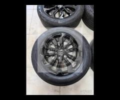 Cerchi 17 neri e pneumatici Toyota Yaris Cross