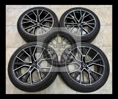 Cerchi e pneumatici 22 originali Audi Q8