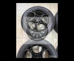 Cerchi neri Alfa Romeo Stelvio e pneumatici estivi