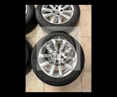 Cerchi 16 Opel Crossland e pneumatici