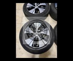 Cerchi 18 e pneumatici 4 Stagioni Volvo XC40