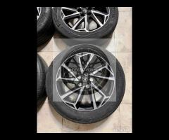 Cerchi 16 e pneumatici originali Toyota Yaris