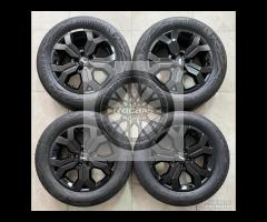 Cerchi neri e pneumatici 17 originali Dacia Duster