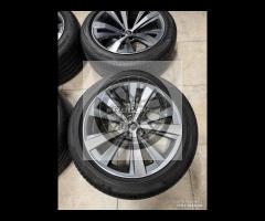 Cerchi e pneumatici 21 originali Audi Q8