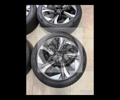 Cerchi 19 originali e pneumatici Nissan Juke
