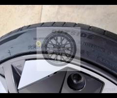 Cerchi 19 originali e pneumatici Nissan Juke - 8