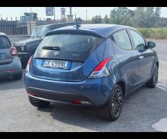 Lancia Ypsilon 1.0 FireFly 5 porte Hybrid Gold - 11