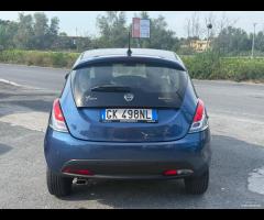 Lancia Ypsilon 1.0 FireFly 5 porte Hybrid Gold - 12