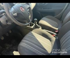 Fiat Punto Evo 1.4 5 porte Blue&Me Natural Power o - 6