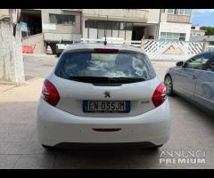 Peugeot 208 1.2 VTi 82 CV 5 porte Allure