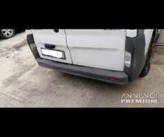 Ricambi Renault Trafic 2.0 D del 2007 - 13