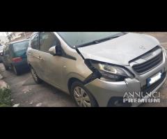 Ricambi Peugeot 108 1.0 B del 2019 motore 1KR - 3