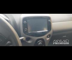 Ricambi Peugeot 108 1.0 B del 2019 motore 1KR - 8