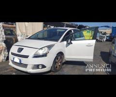 Ricambi Peugeot 5008 2.0 D del 2011 motore RHE - 1