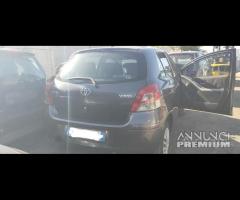 Ricambi Toyota Yaris 1.3 B del 2010 - 4