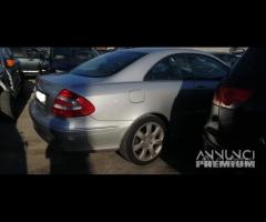 Ricambi Mercedes CLK 270 D del 2006 motore 612967 - 5
